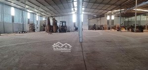 cho thuê kho xưởng và sân 2.500 m2 giá 60 triệu /tháng thị trấn bến lức huyện bến lức long an