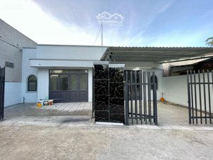 nhà ngay chợ tương bình hiệp 6.7m x 13.5m