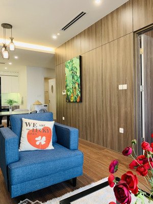 chính chủ bán chcc imperia garden 3pn, 2wc - giá 9,2 tỷ - dt 93m2 - full nt có thể vào ở luôn