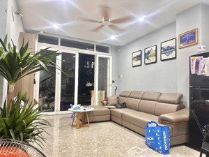 khu vip_nhà 3 tầng mặt tiền công viên đường kha vạn cân_sát mặt tiền kha vạn cân_kinh doanh được