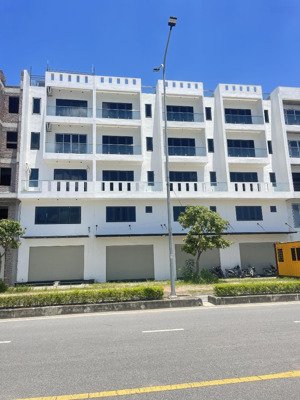 bán shophouse 2 mặt tiền 72m2 giá chủ đầu tư không chênh kí hđmb mới lh em nguyên: 