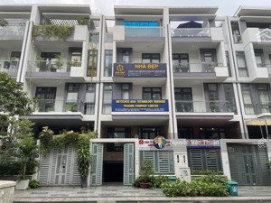 nhà nguyên căn vạn phúc city - nhà hoàn thiện cao cấp - vừa ở vừa làm văn phòng - có thang máy