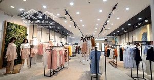 cho thuê mp trần duy hưng, vị trí cực đẹp, mt rộng 5m, dt 70mx2t, thông sàn, 60tr. lh : 