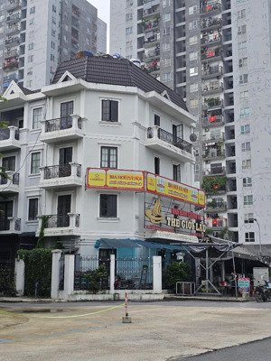 cho thuê nhà mặt phố vũ phạm hàm - cầu giấy.dt : 150m5t, lô góc 19m, làm nhà hàng chuỗi,buffet.....
