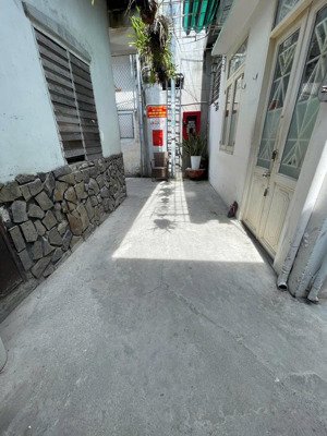 bán nhà mới hẻm 3m đề pô phường nha trang