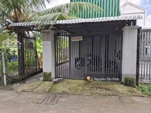 1 căn nhà và 9 phòng trọ. 300m2 có thổ. gần kcn. 1,45 tỷ