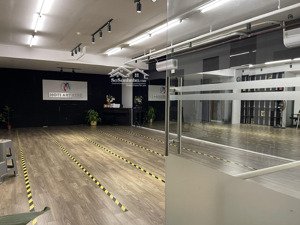 chính chủ cần cho thuê căn shop hausneo có thể để ở hoặc kinh doanh, đầy đủ nội thất, nhận nhà ngay