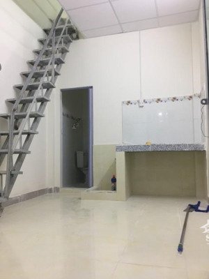 cho thuê phòng trọ gác suốt hẻm 568/ lê trọng tấn, p.tây thạnh giá 2,3 tr/tháng 1 pn lớn, 1wc