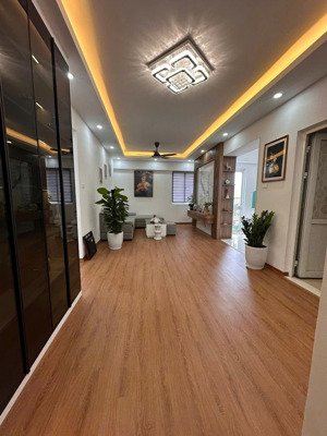 cho thuê cc vp6 linh đàm hoàng liệt hoàng mai 68m, 2pn, đồ cơ bản 9tr