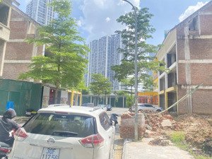 bán liền kề l3 kđt bảo sơn giáp vinsmat city. 