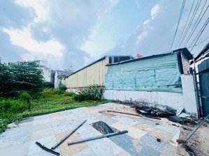 cho thuê nhà mặt tiền 1500m2 ql13 gần cầu bình lợi