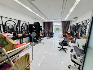 cho thuê nhà nguyên căn full nội thất, hẻm lớn lê thị chợ, phú thuận,thích hợp ở hoặc mở văn phòng
