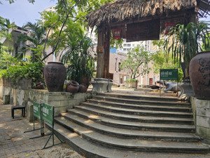 cho thuê mbkd nguyên hồng - đống đa.600m, mt 20m, 150tr, phù hợp nhà hàng, showroom, gym, café, vp