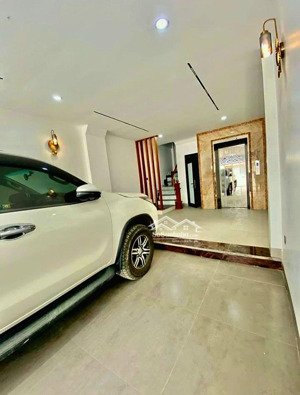 bán nhanh căn nhà 55m 6 tầng gara ô tô thang máy chỉ 12,5 tỷ tại phố trạm hàng xóm aeon mall