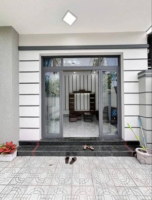 bán gấp nhà cấp 4 - 2 phòng ngủ - giá chỉ 675triệu