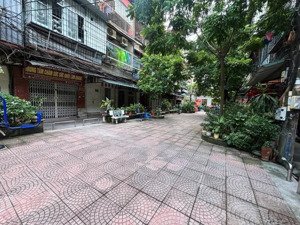tập thể chùa bộc tầng 3 ,75 m có thể cơi tầng 4 thành 140m
