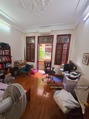 cầu giấy - nhà dân xây 45m 5 tầng mt 4m - mặt ngõ thẳng tắp 20m ra mặt phố - sổ vuông - hơn 10 tỷ