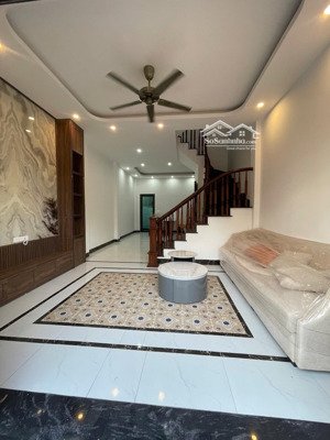 bán nhà thật: phụng châu, chương mỹ - 60m2 xây 3 tầng thiết kế đẹp, sân cổng riêng.