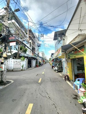 bán nhà quận 7 nguyễn thị thập hẻm xe tải tránh 69m2 3 tầng 4 pn nhỉnh 8 tỷ