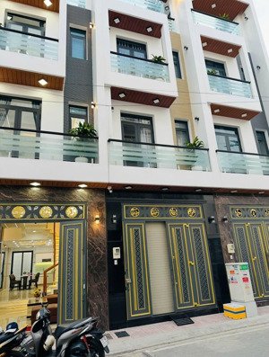 chính chủ kẹt tiền bán gấp nhà 3.5 tấm, hẻm nhựa 7m, giá 6.2 tỷ thương lượng.( giá tốt)