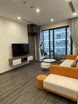(hot). bán gấp căn hộ 85m2 - 2 ngủ tại yên hòa condominium - giá 5,2 tỷ. lh: em tùng