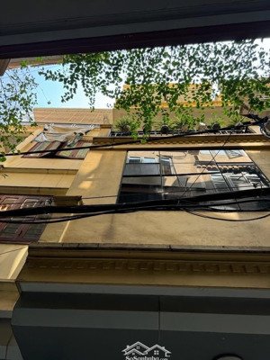 bán nhà ngõ 316 đê la thành nhỏ đống đa ô tô vào nhà lô góc 2 thoáng dt52m 4 tầng mt 4m giá 16.8tỷ