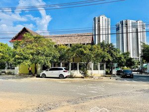 bán biệt thự căn góc( ngang 24m) kđt vĩnh hoà- sát bến du thuyền- nha trang