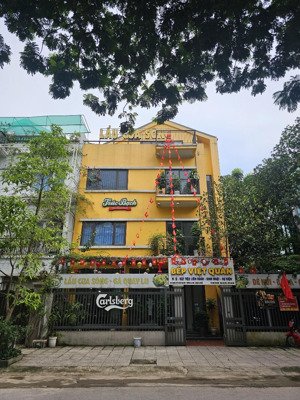 cho thuê nhà mặt phố tạ hiện - hoàn kiếm. dt:80mx4t,mt 6m,180tr,hoàn kiếm,đa mô hình nhà hàng,cafe