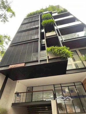 hoàng cầu bán toà nhà văn phòng 7 tầng thông sàn 110m2 mặt tiền 8m ngõ thông phân lô vỉa hè 54 tỷ