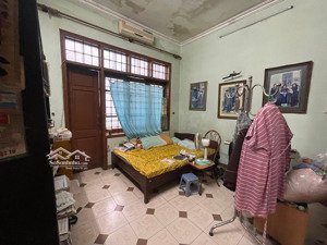 hàng hiếm ! bán nhà tây hồ - ngõ nông - gần hồ - 3 thoáng - mặt tiển lớn - phù hợp xây chdv !