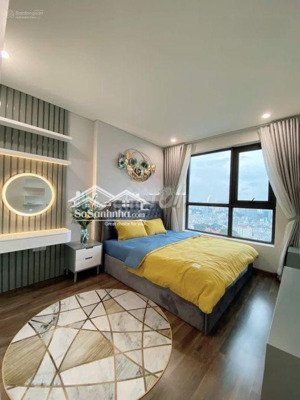 chính chủ bán căn góc cc 312 lạc long quân q.11. dt 66m2 2p 2wc. sh. 2,8 tỷ. lh 