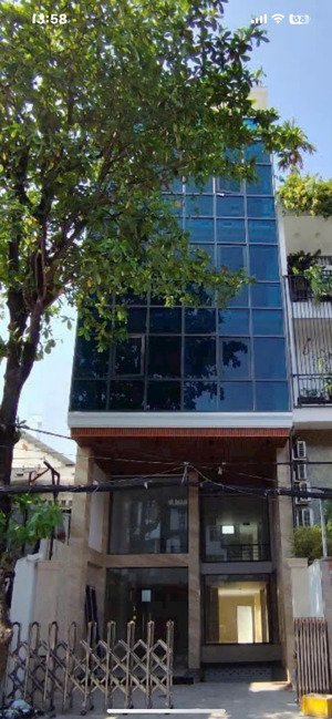 bán mặt tiền bùi đình tuý, tổng dtsd 740m2, 1 hầm 7 tầng, 13 chdv, chỉ 45ty.