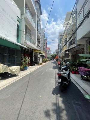 bán dãy trọ hẻm 6m đường 388 huỳnh tấn phát, p. tân thuận tây. dt 10x22m sh 214m2. giá 21,5 tỷ