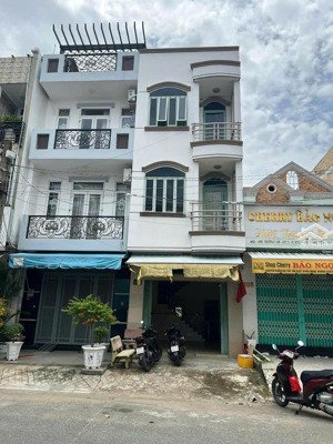 nhà mặt tiền vip. khu tên lửa. bình tân. 49m2, 3 tầng. 4pn 3wc. chỉ 7tỷ8(còn bớt).