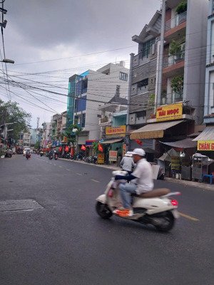 mặt tiền phạm văn hai - p.3 (4,5 x 25m), có 3 tầng, giá 23 tỷ