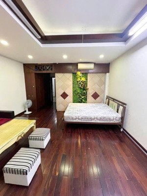 cho thuê phòng full nội thất khu trung sơn. gần đh tôn đức thắng q7, công nghệ sg q8. giá: 7,5triệu