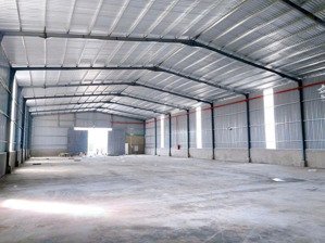 cho thuê xưởng 2000m2.giá 110 triệu/tháng. pccc vách tường.đầy đủ giấy tờ .sx đa nghề.tân uyên,bd