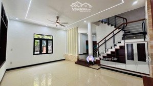 nhà đẹp 3 tầng kiệt 08 trần văn dư- góc 2 mặt kiệt vào ở ngay, ngang 6m4 rất đẹp. chính chủ lv