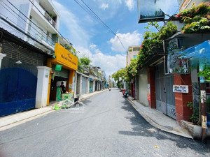 rẻ nhất phường bình thọ -tp thủ đức - lô đất ngang 5.5m góc 2 mặt hẻm xe hơi quay đầu đường dân chủ