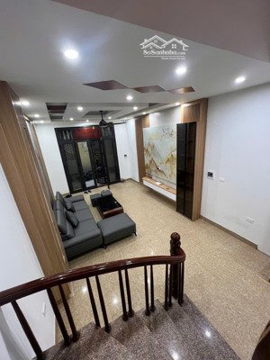 bán nhà 42m2 x 4 tầng, mặt tiền 4m, giá 7.9 tỷ kim giang