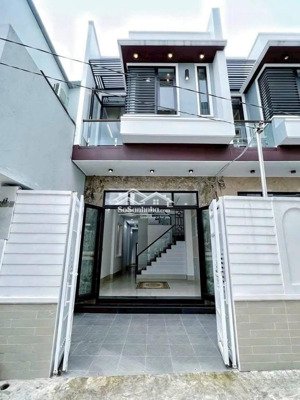 nhà 1 trệt 1 lầu, đường xe tải, gần khu công nghiệp cầu tràm