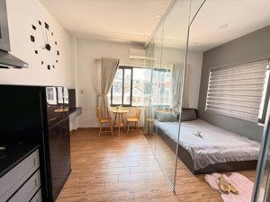 cho thuê căn hộ 1 phòng ngủ tách bếp có thang máy full nội thất ở lê văn sỹ, p.1, tân bình