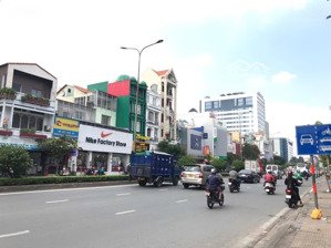 building mt trường sơn q. tân bình. dt: 10x30m cn 2.500m2. hầm - 8 tầng - hđt240 triệu - giá 85 tỷ