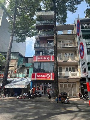 cần bán nhà mặt tiền trần bình trọng, p. 4, q. 5. dt: 5x22m, 5 lầu, thang máy. gía bán 54 tỷ tl