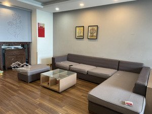 chính chủ bán chcc tại golden land - 3n2w - giá 10,3 tỷ - dt 132m2 - full nt - tầng trung