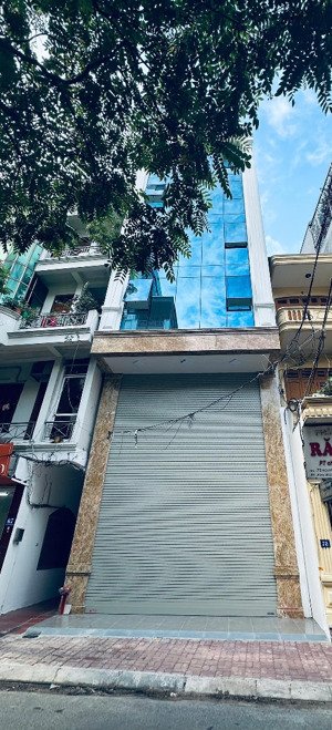 bán nhà kbt 7,5 tầng khu phố huỳnh thúc kháng mb:90m mt:7,2m.