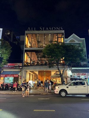 siêu phẩm mặt tiền nguyễn văn thoại