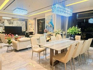 tôi muốn bán căn hộ 3 ngủ 2 vs trung hoà nhân chính, 120m2, nhà đẹp, nội thất cơ bản, ở rất có lộc