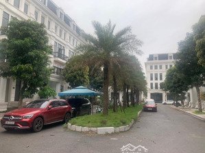 cần tiên bán gấp căn góc vườn hoa chữ u dt 120 m mt 6 m nhà xây thô 5 tầng nguyên bản chủ đầu tư,