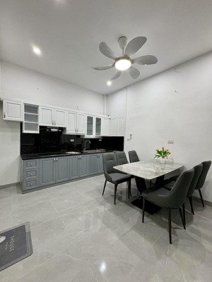 lê thanh nghị - 28m x 5 tầng - ngõ ba gác thông bạch mai - 60m ra phố - thoáng đẹp ở ngay